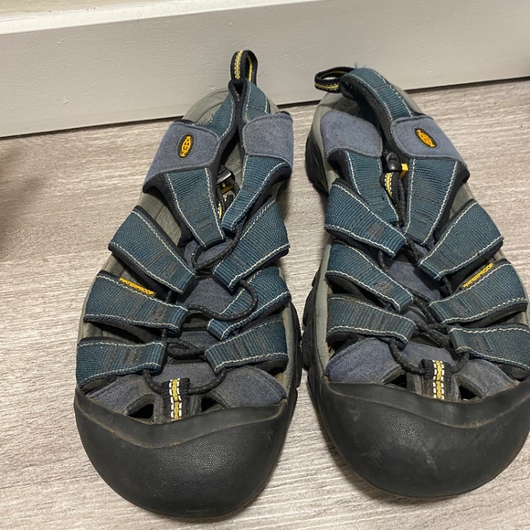 Keen Size 11.5 Men’s Blue Sandals. main image 9